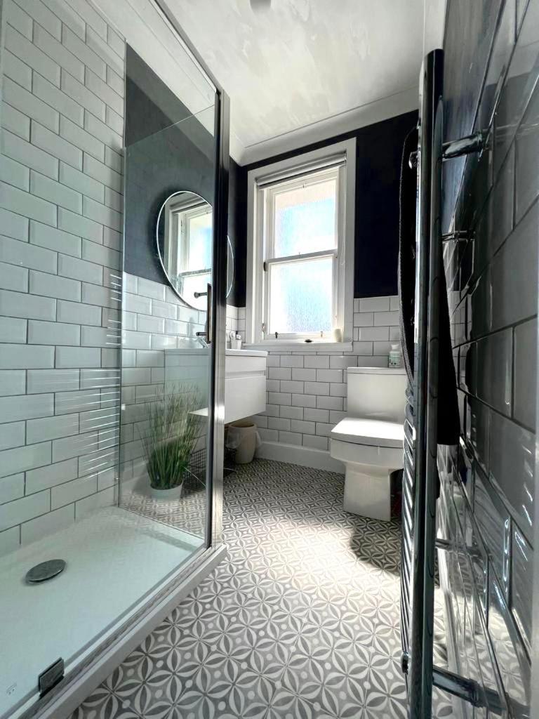 Апартаменты Modern 2-Bed Flat In Town Centre Обан Экстерьер фото